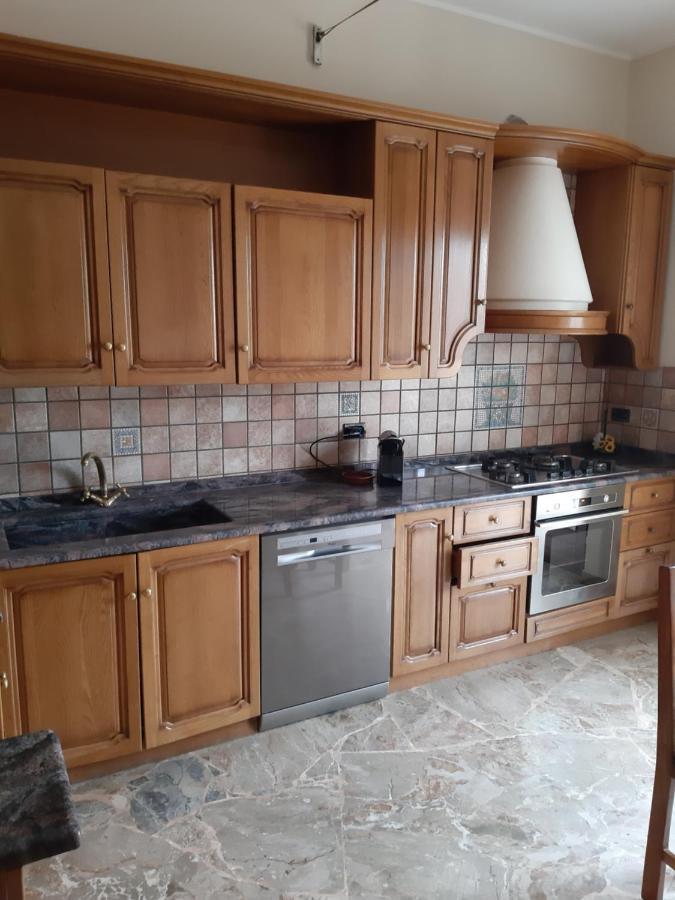 Elena Appartamento Peschiera del Garda Luaran gambar