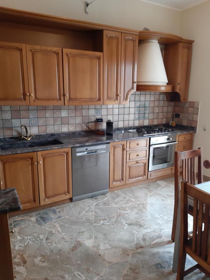 Elena Appartamento Peschiera del Garda Luaran gambar