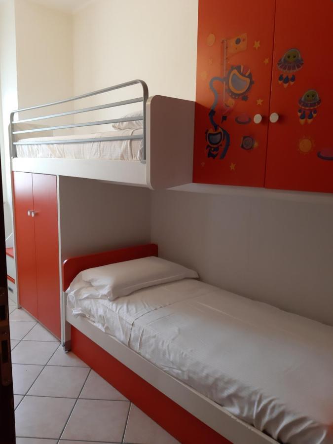 Elena Appartamento Peschiera del Garda Luaran gambar