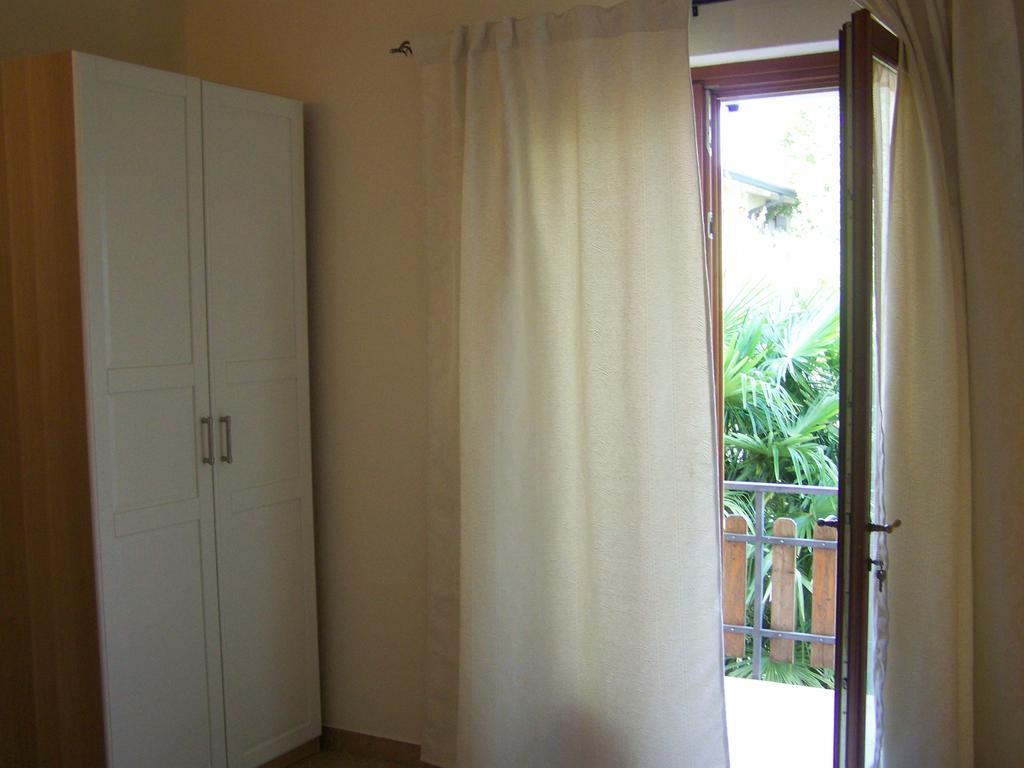 Elena Appartamento Peschiera del Garda Luaran gambar
